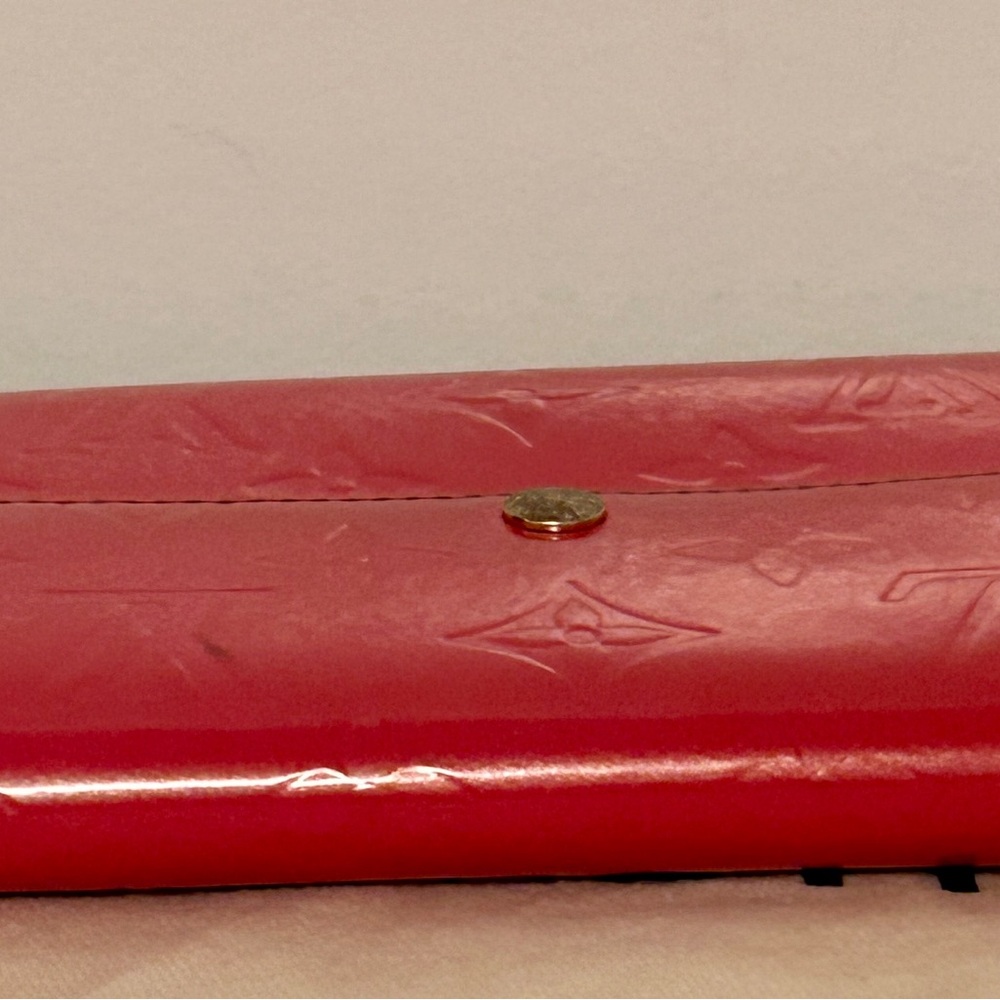 Louis Vuitton Sarah Wallet in Monogram Vernis leather. Authentic and Vintage - Picture 7 of 12